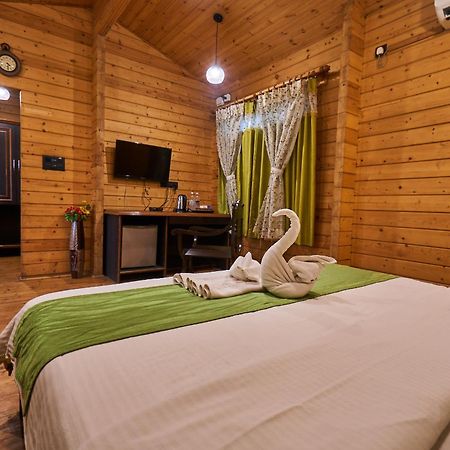 Monteria Resort Chauk ภายนอก รูปภาพ