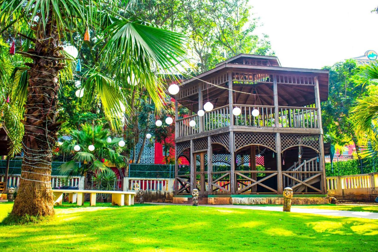 Monteria Resort Chauk ภายนอก รูปภาพ