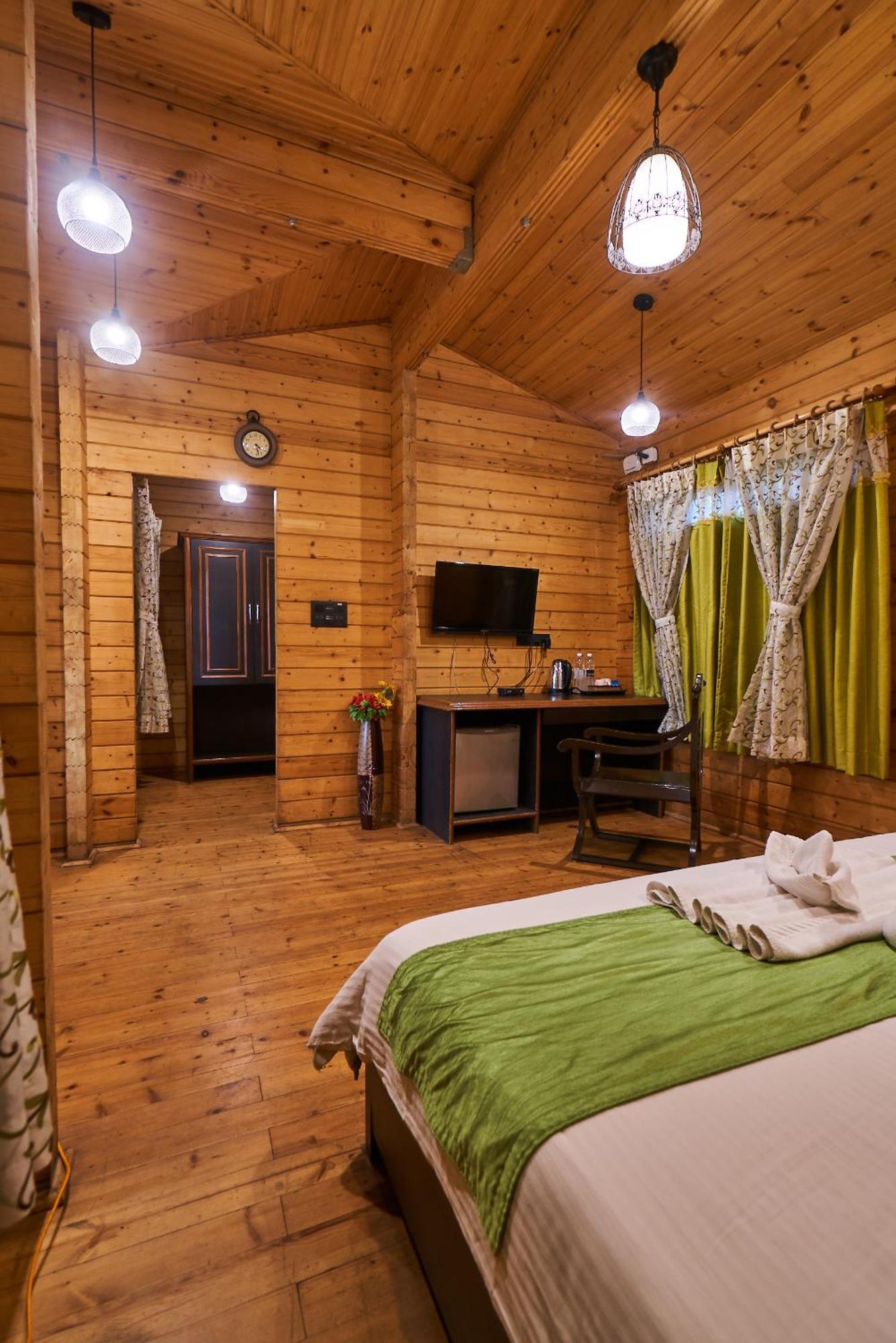 Monteria Resort Chauk ภายนอก รูปภาพ